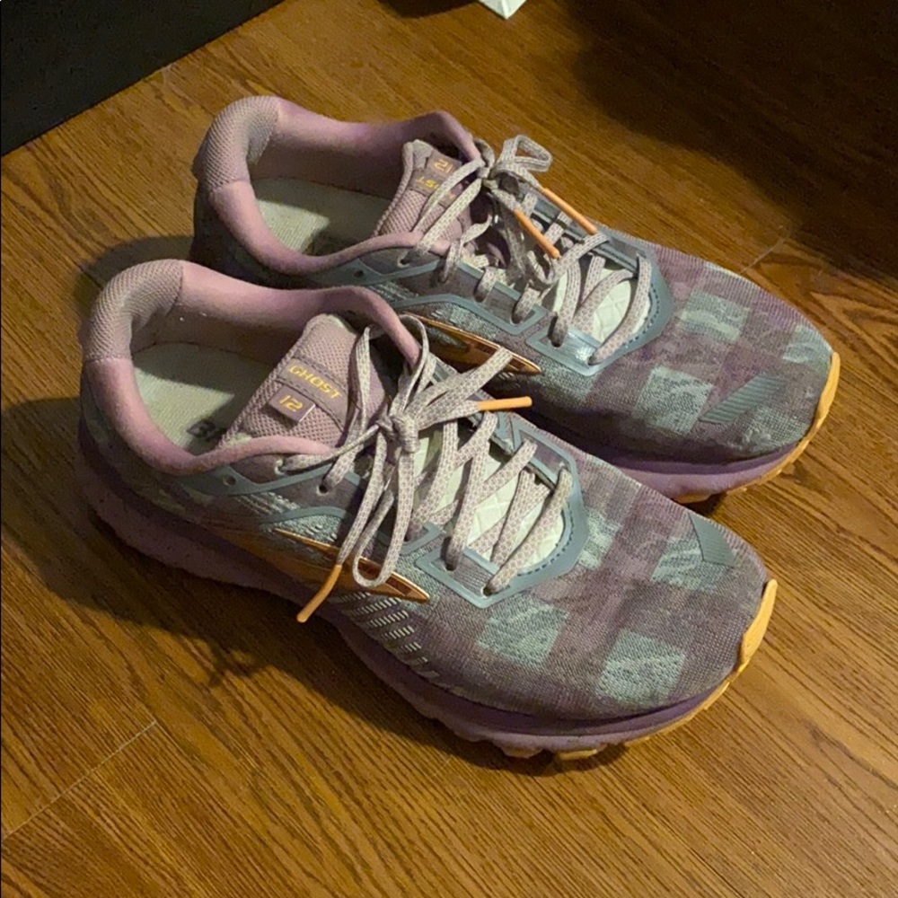 Brooks Ghost 12